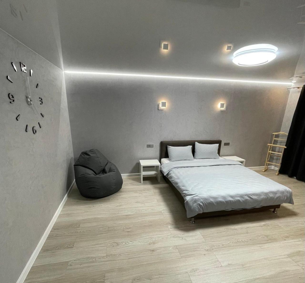Apartcenter Вип Апартаменты В Центре Города На Гагарина Krivói Rog Exterior foto